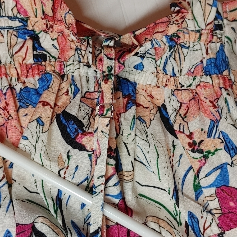 NWOT L'Atiste Floral Tie Back Crop Top Small - Picture 7 of 10